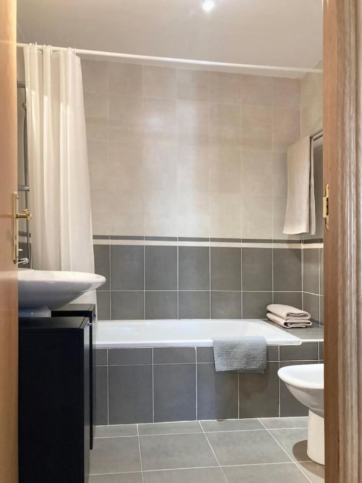 Apartamento Tarmanones Escarrilla Exteriör bild