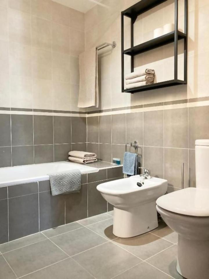 Apartamento Tarmanones Escarrilla Exteriör bild