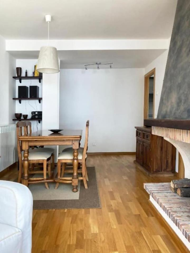 Apartamento Tarmanones Escarrilla Exteriör bild