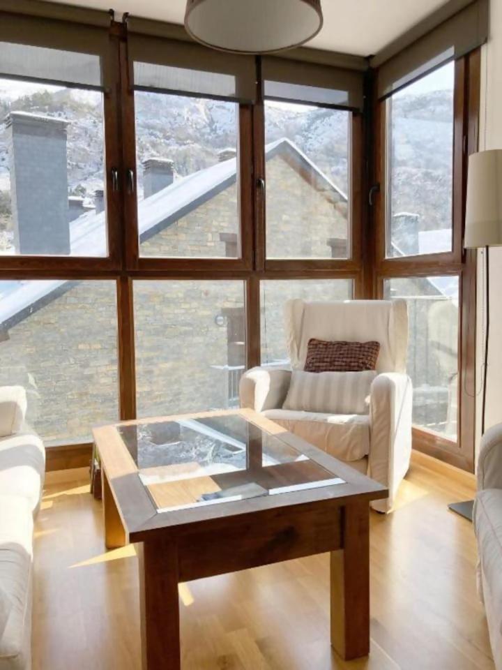 Apartamento Tarmanones Escarrilla Exteriör bild